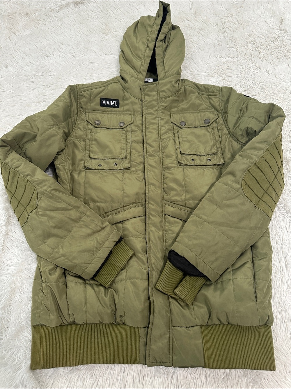 ▪️ Vivint Coat